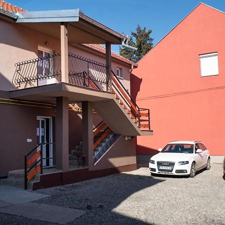 Apartmani Centar Lux New Зренянин Экстерьер фото