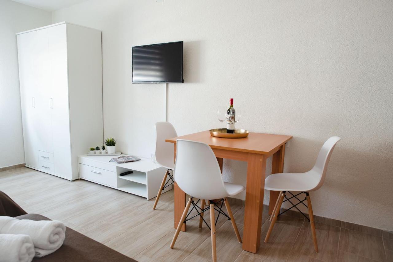 Apartmani Centar Lux New Зренянин Экстерьер фото