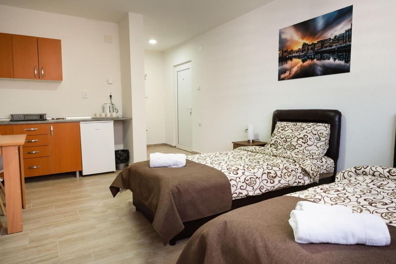 Apartmani Centar Lux New Зренянин Экстерьер фото